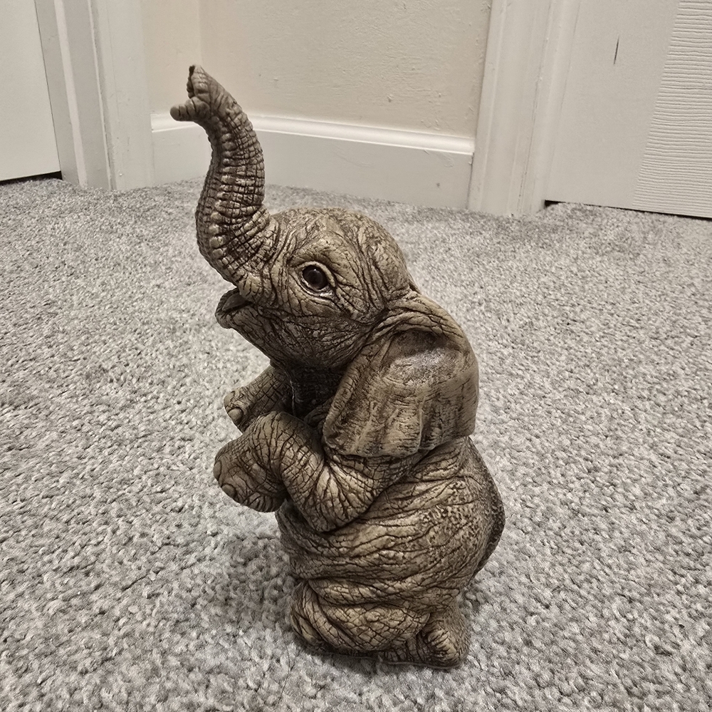 Marty The Herd Popcorn 1989 Figure Statue Home Decor Accent